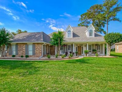93 Longwood Dr