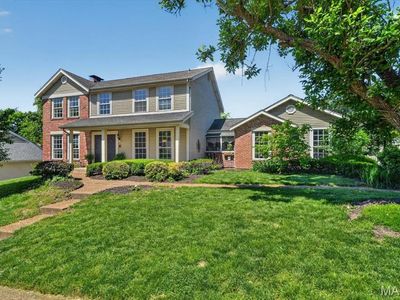 Property at 15327 Grantley Dr, Chesterfield, MO