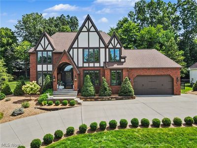 2835 Valley Dr