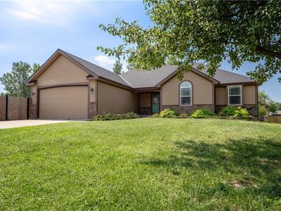 704 N Clear Creek Pl