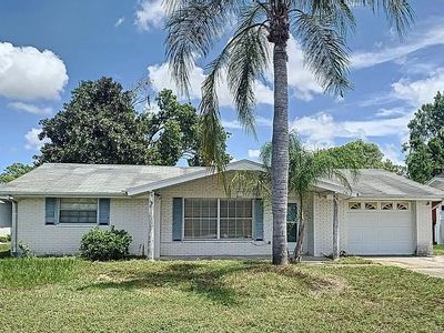 7919 Raintree Dr