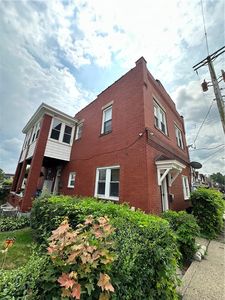 1119 Race St