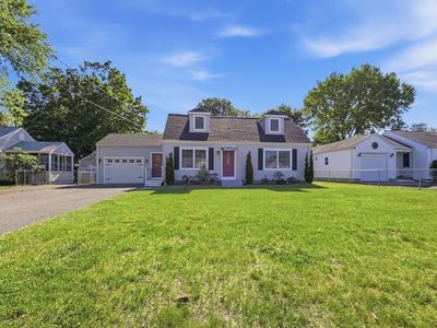 97 Maebeth St
