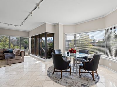 3030 McKinney Ave APT 306