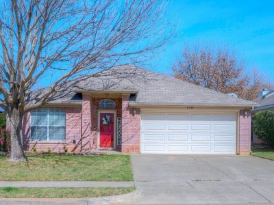 8729 Lake Meadows Ln