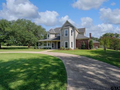 1881 Valley View Ln