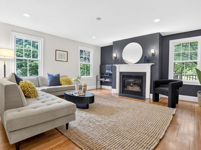 89 Boylston St #89