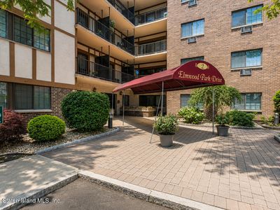 2 Elmwood Park Dr APT 516