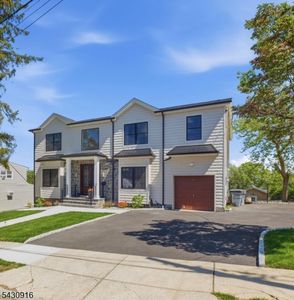 25 Mayfair Pl