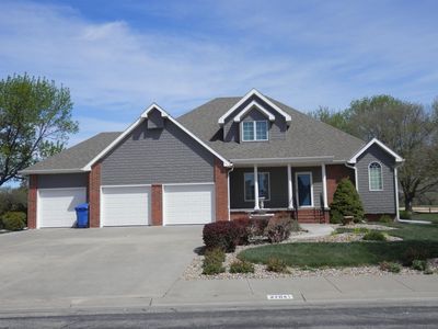 2704 1/2 Thunderbird Dr
