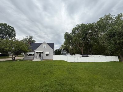 301 Hillside Ave