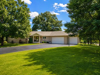101 Anglewood Dr