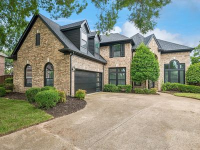 407 Greenway Ct