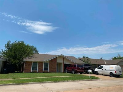Property at 2405 Crystal Dr, Moore, OK