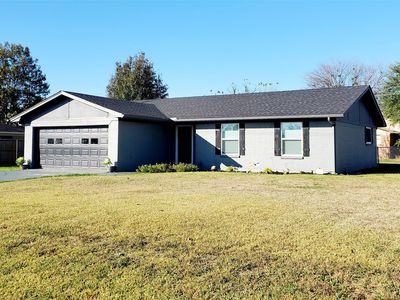 202 W Whitewright Rd