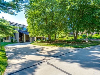 171 Court Dr APT 303