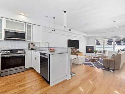 35 Middle St #4