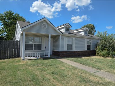 203 SE 16th St