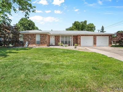 2349 Dwight Ave