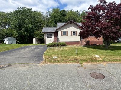 72 Kurland Ave