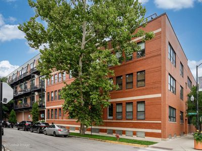 2012 W Saint Paul Ave APT 207