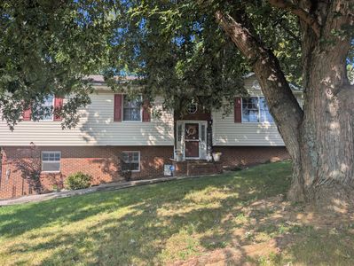 128 Ashley Dr