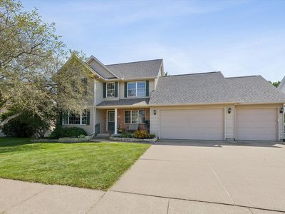 211 E Dolan Dr