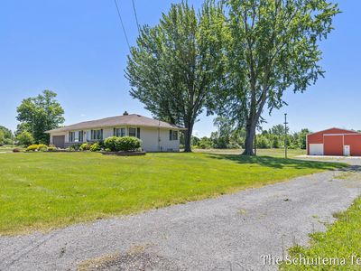 4526 Bauer Rd
