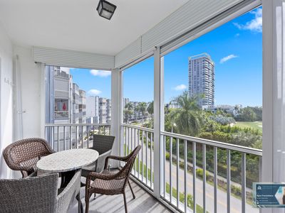 300 Diplomat Parkway #607