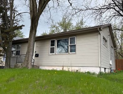 216 E Illinois Ave