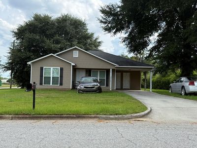 1124 Benjamin Ave
