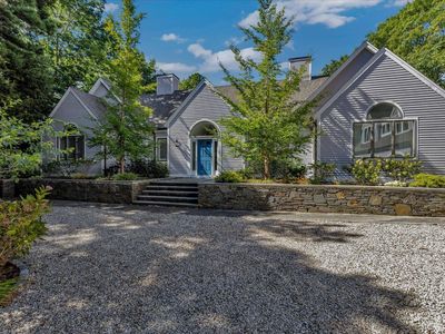 100 The Paddock Circle