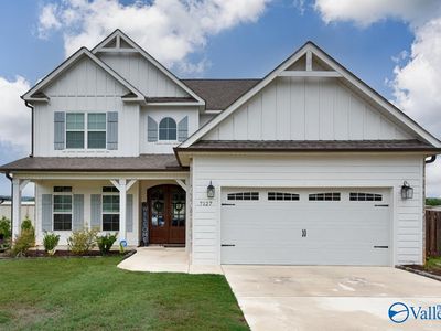 7127 Kingsbridge Ln SE