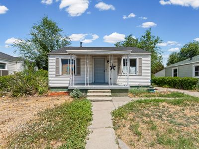1228 W Iola Ave