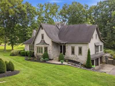 Property at 609 Aberfelda Dr, Springfield, OH