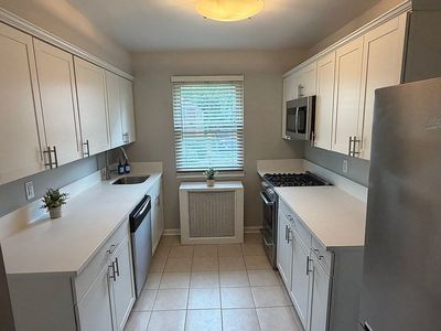 135 E Clinton Ave #4B-204E