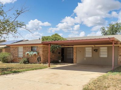 112 S Dewberry Dr