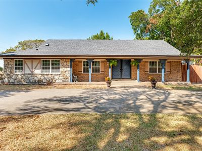 1301 Hillsdale Dr