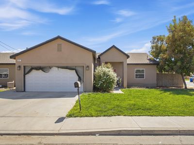 301 E Oakland Street