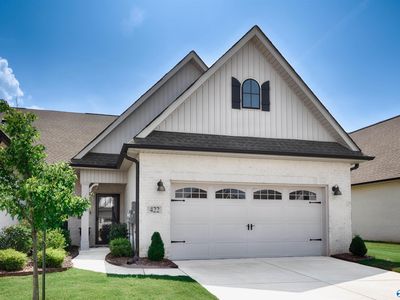 422 Raleigh Elm Dr SW