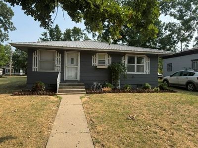 110 E Church St