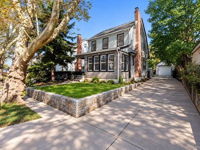 45-27 Arcadia Lane