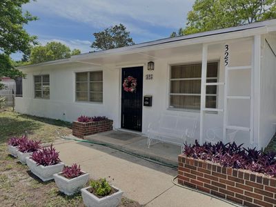 325 Avon Ln