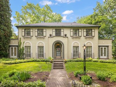 Property at 2424 Hawthorne Ln, Flossmoor, IL