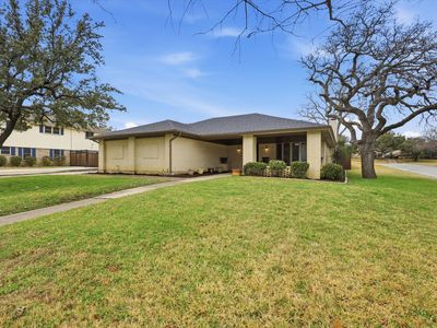 3716 Sweetbriar Ln