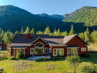 7 Conifer Ln