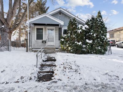 553 White Bear Ave N