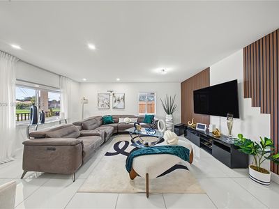 530 SW 7th Ave