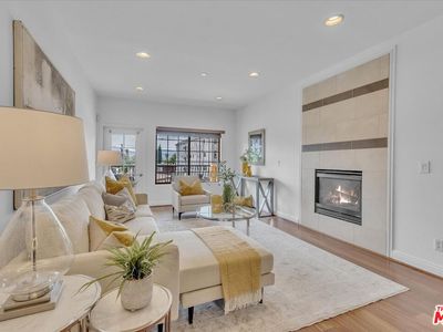 4805 Bellflower Ave Unit 203