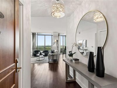 700 Park Regency Pl NE APT 2404